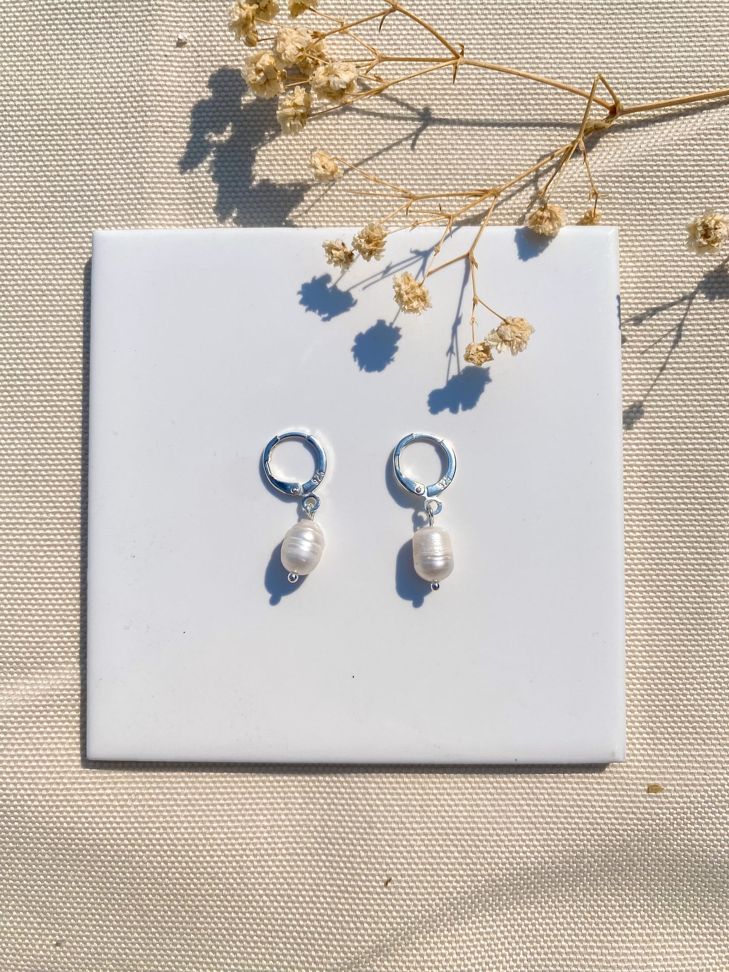 Single Pearl Huggies| Sterling Silver
