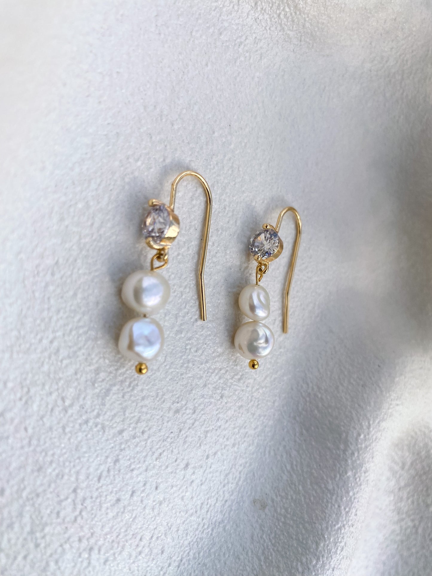 Double Pearl Hooks