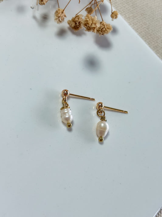 18k Gold Pearl Mini Dangles