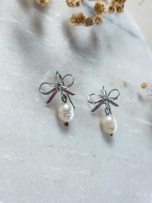 Silver Bow Hooks with Freshwater Pearl Dangles