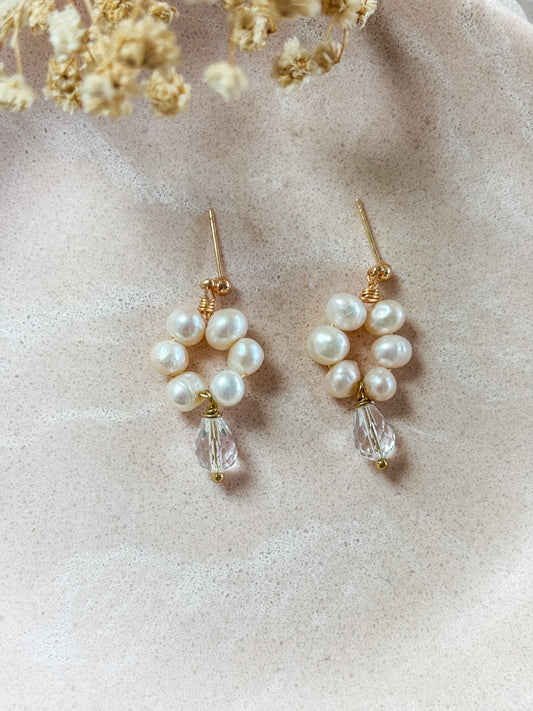 Freshwater Pearl Circle with Crystal Dangles