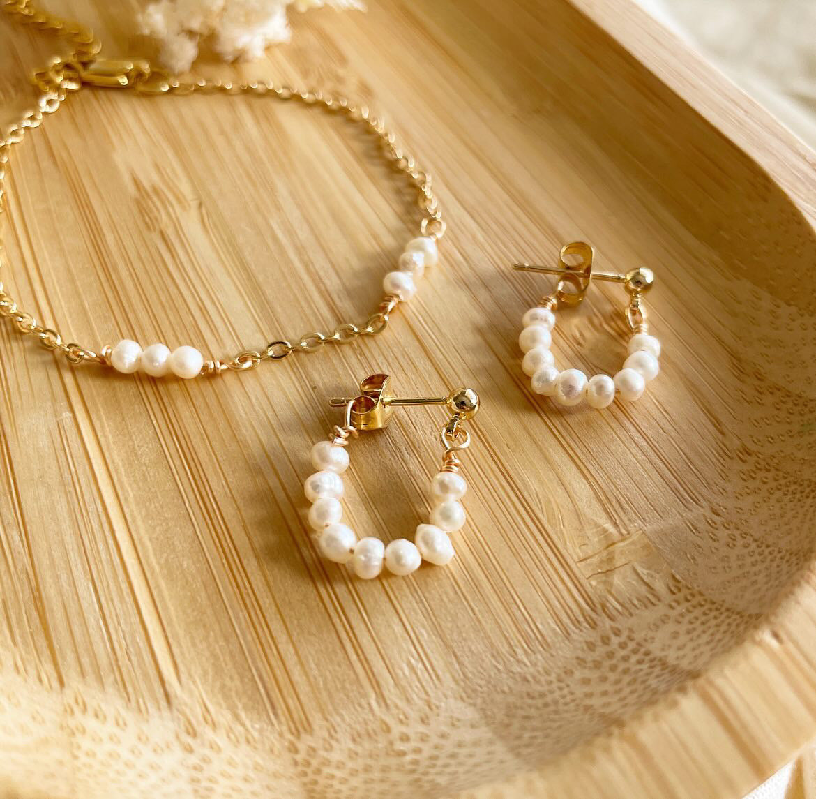 Loopy Pearl Earrings