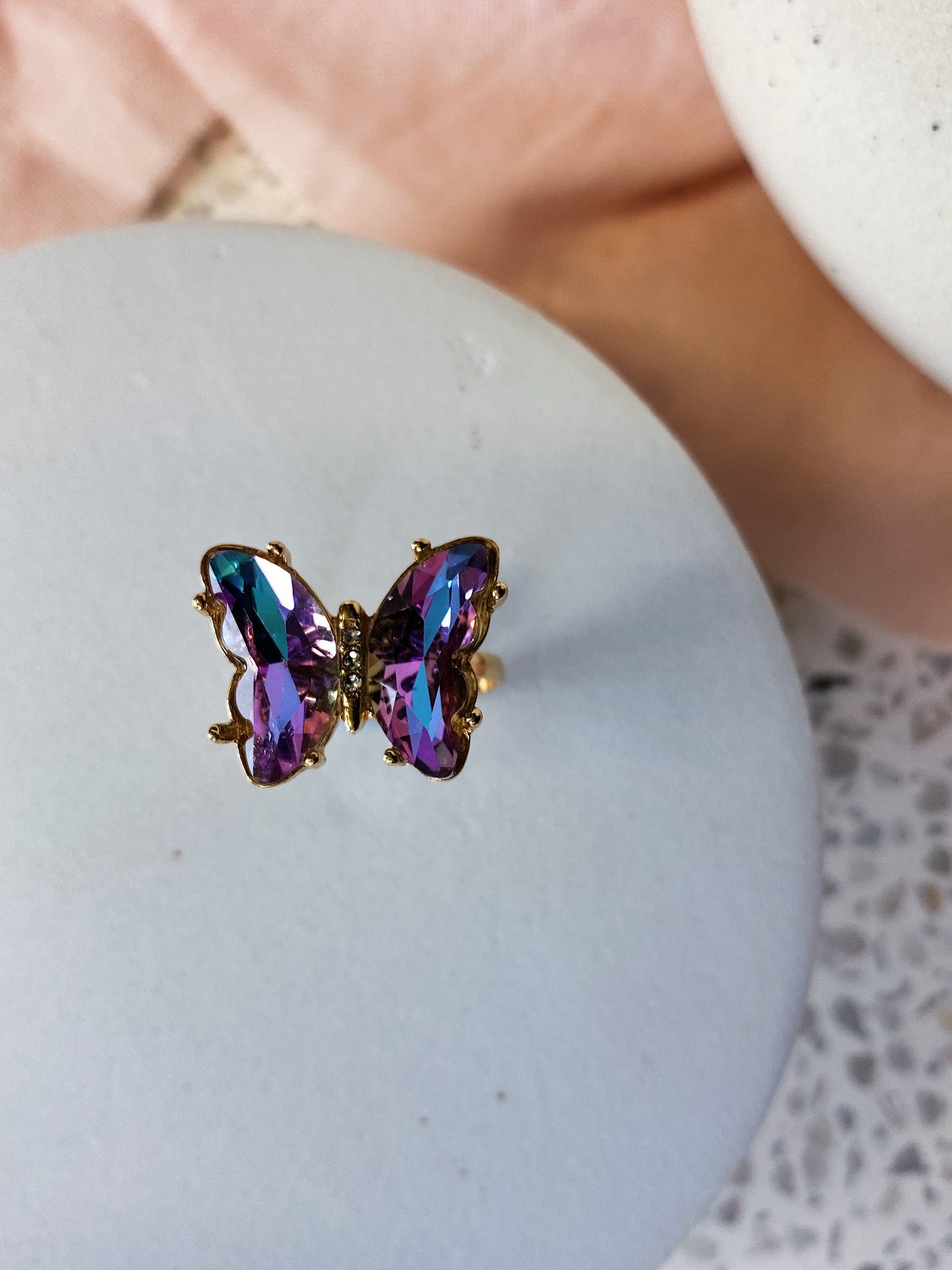 Small Glass Butterfly 18k Gold Ring Size 55