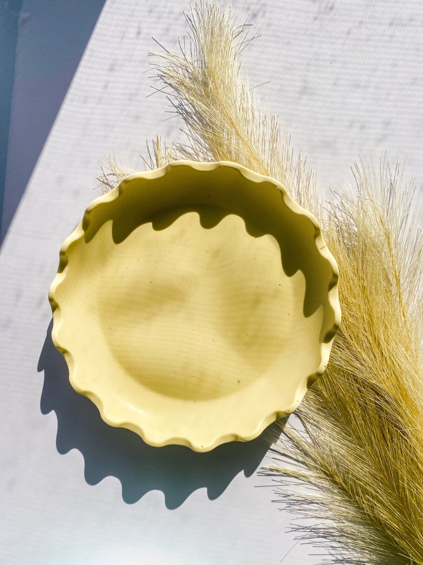 Acrylic Resin Trinket Box | Sunshine Yellow | Wavy Dish