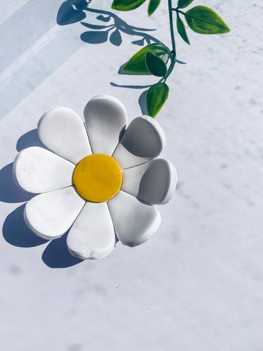 Clay Trinket Dish | White and Yellow | Daisy Shape