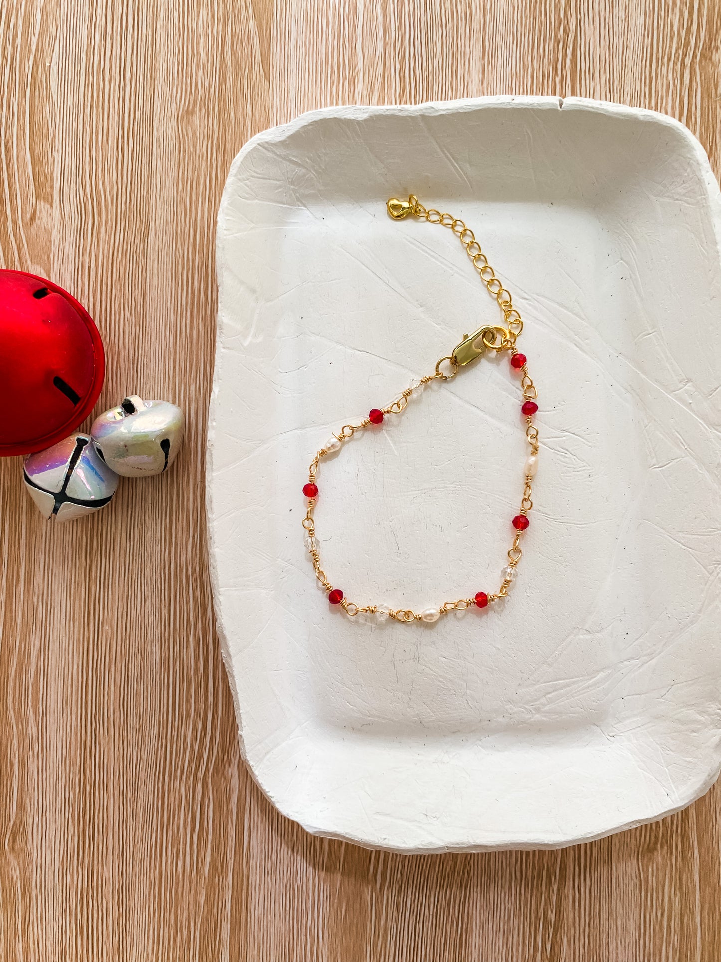 Red Beaded 18k Gold Bracelet with Freshwater Pearl