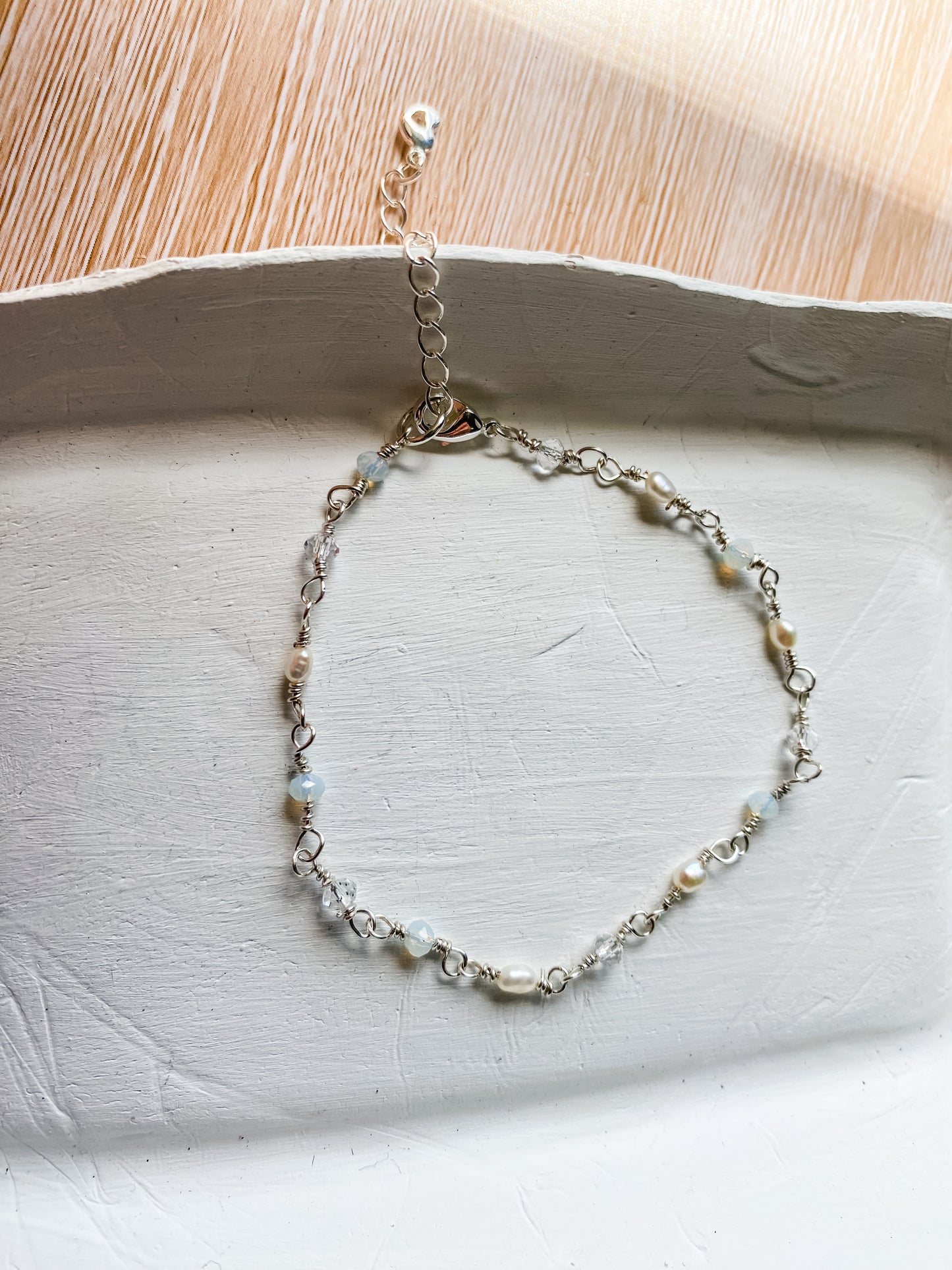 White and Clear Beaded Silver Bracelet with Freshwater Pearl